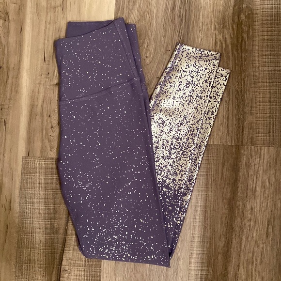 Beyond Yoga High Waisted Alloy Ombre Midi Leggings - Picture 6 of 14